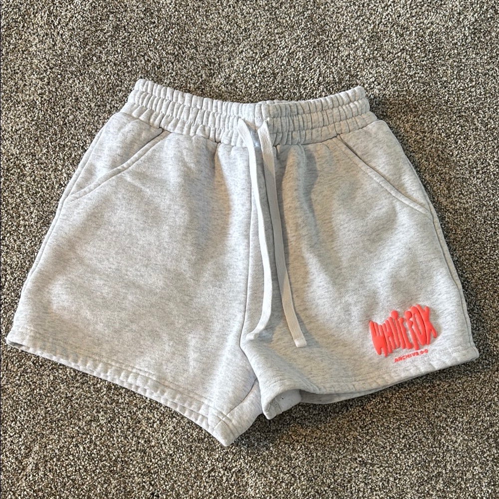 White Fox shorts size xxs